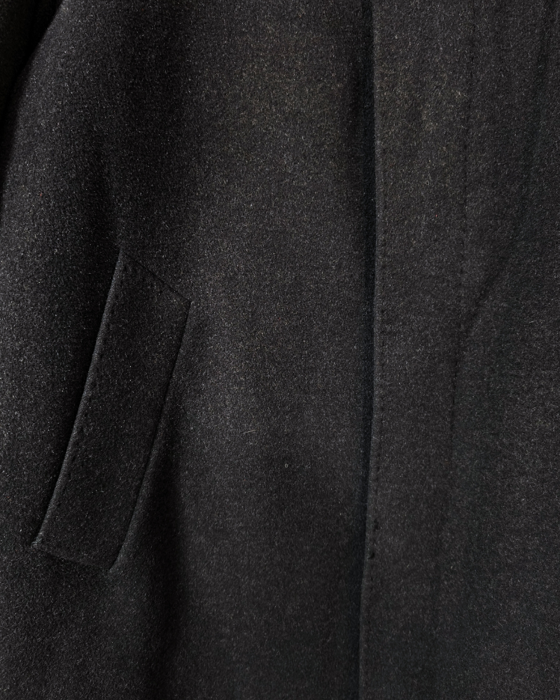 Abrigo Charles Valentino