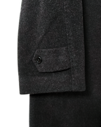 Abrigo Charles Valentino