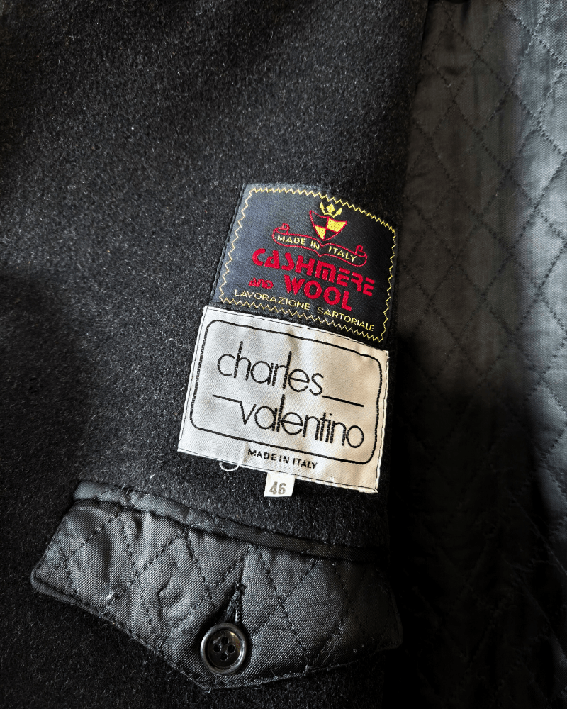 Abrigo Charles Valentino - Una cosa es una cosa
