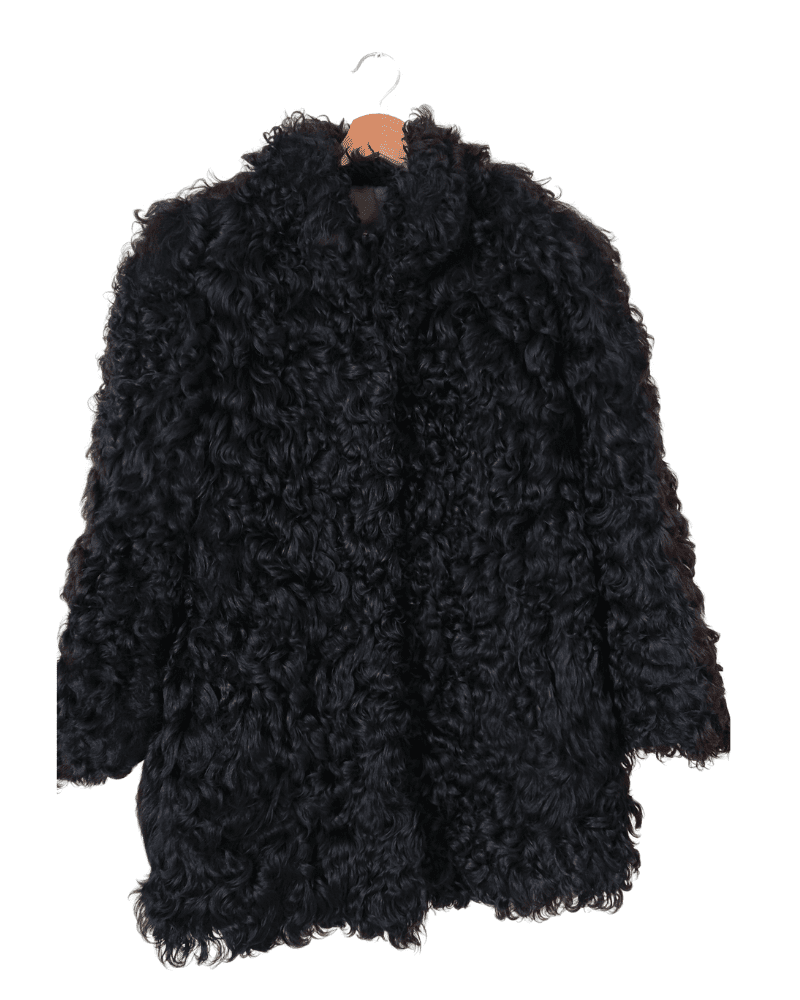 Abrigo piel cordero negro - Una cosa es una cosa