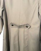 Gabardina 60´s - Una cosa es una cosa