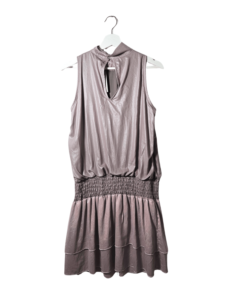 Vestido lavanda con detalle floral - Una cosa